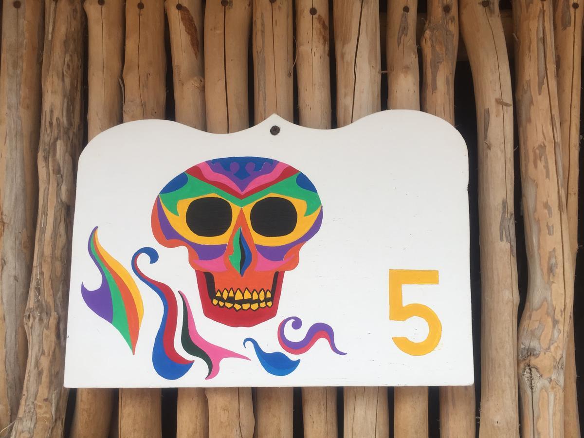 Eco Hostel Casa Del Aguaホルボックス島 エクステリア 写真