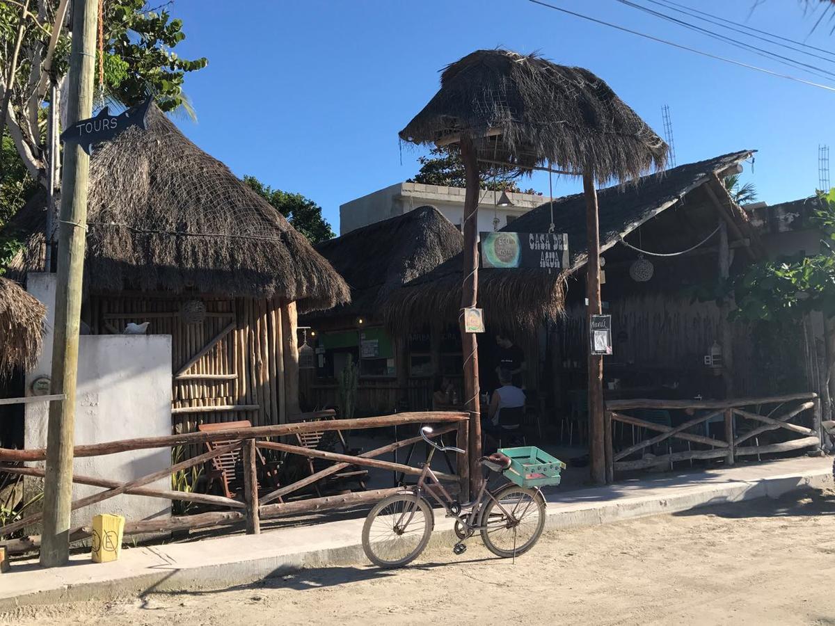 Eco Hostel Casa Del Aguaホルボックス島 エクステリア 写真